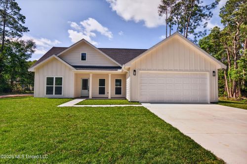 201-201 Tarpon St, Waveland, MS, 39576 | Card Image