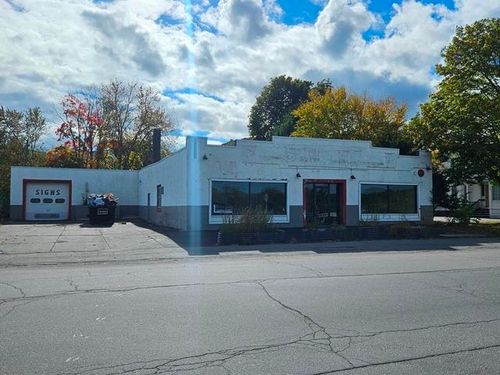 130 Rockingham St, Bellows Falls, VT, 05101-1332 | Card Image