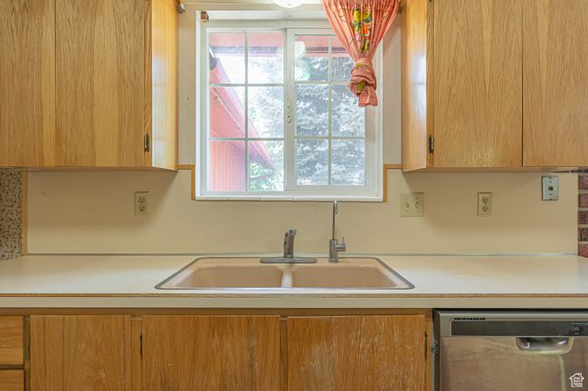 570 N 400 W, House other with 4 bedrooms, 2 bathrooms and 6 parking in Logan UT | Image 10