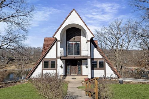 7616 Nw Eastside Dr, Weatherby Lake, MO, 64152-1737 | Card Image