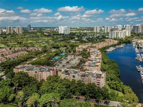 8202-19555 E Country Club Dr, Aventura, FL, 33180-2596 | Card Image