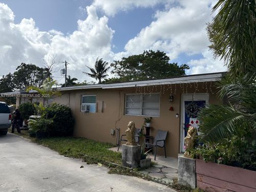 1160 Nw 9th St, Homestead, FL, 33030-3929 | Card Image