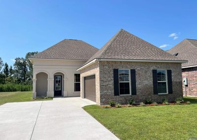 415 Rue Evangeline, House other with 3 bedrooms, 2 bathrooms and null parking in Houma LA | Image 1