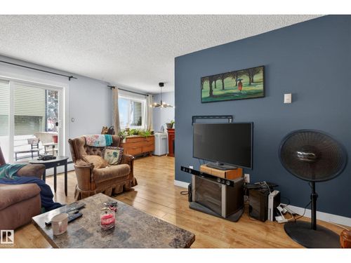 1-13454 Fort Rd Nw, Edmonton, AB, T5A1C5 | Card Image