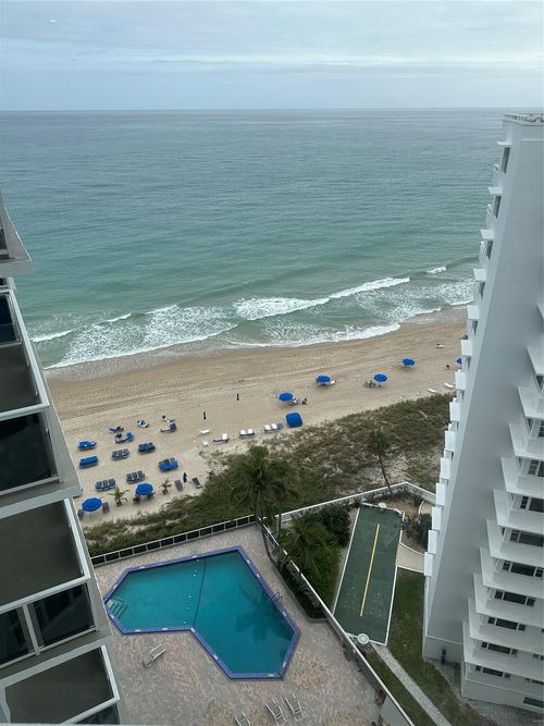 1609-3700 Galt Ocean Dr, Fort Lauderdale, FL, 33308-7655 | Card Image