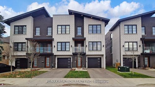 c-3 Spring Lane, Brantford, ON, N3T4M2 | Card Image