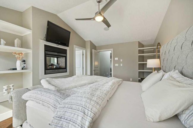 1721 44 Avenue Sw, Home with 4 bedrooms, 3 bathrooms and 2 parking in Calgary AB | Image 18
