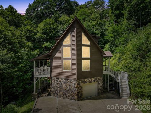 100 Moonshineholler Dr, Maggie Valley, NC, 28751 | Card Image