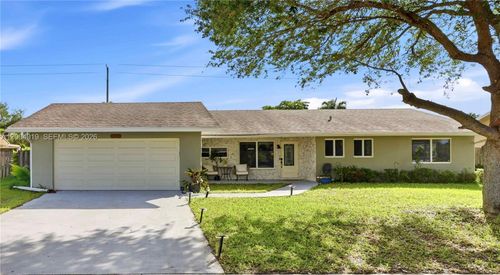 1200 Rowayton Cir, Wellington, FL, 33414-5520 | Card Image