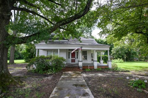 209 Oak St, Ridge Spring, SC, 29129-9495 | Card Image