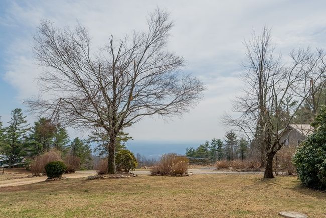 27 Glenn Pine Ln, House other with 3 bedrooms, 3 bathrooms and null parking in Fancy Gap VA | Image 4