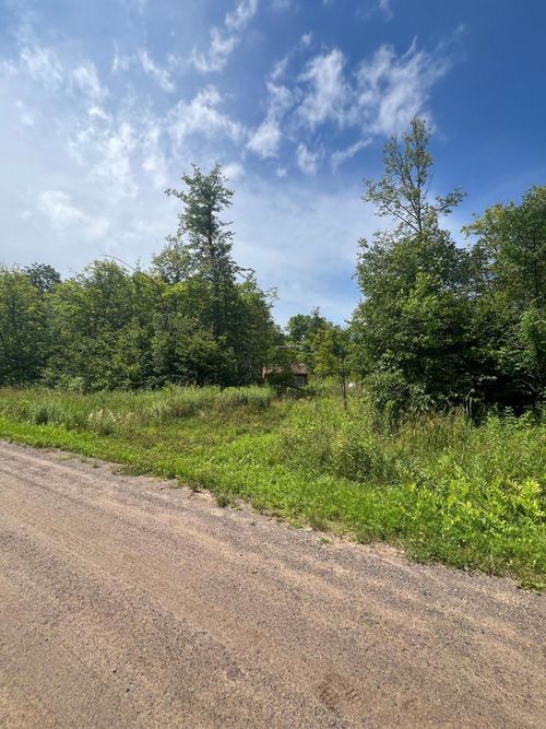 32530 186th St, Isle, MN, 56342-4786 | Card Image