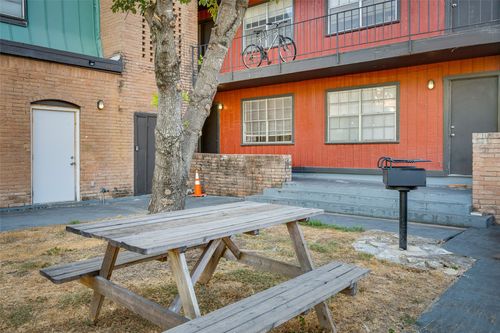 106-307 E 31 Street, Austin, TX, 78705 | Card Image