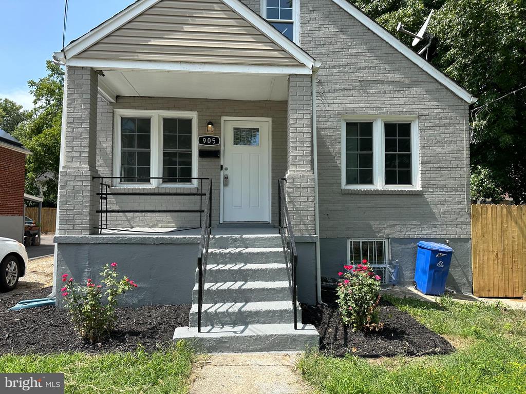 Larchmont Ave, Capitol Heights, MD 20743