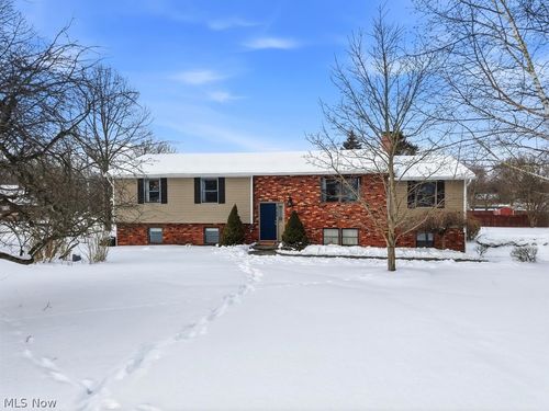 2190 Waterbury Dr, Uniontown, OH, 44685-9793 | Card Image