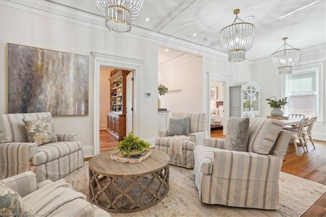 524 Locust St, House other with 3 bedrooms, 2 bathrooms and 6 parking in Burlington ON | Image 8
