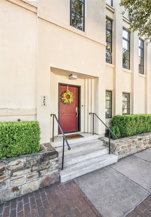 1202 Lipscomb St, Fort Worth, TX, 76104-4631 | Card Image