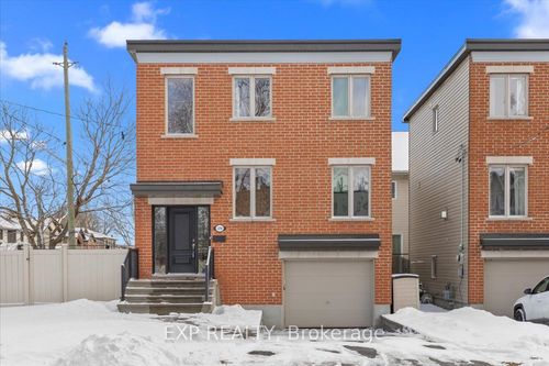374 Greenwood Ave, Ottawa, ON, K2A4E6 | Card Image
