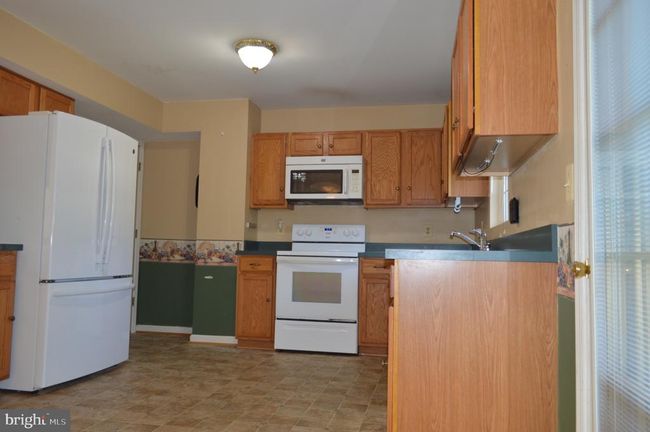 58 N Gala, Townhouse with 3 bedrooms, 1 bathrooms and null parking in Littlestown PA | Image 7