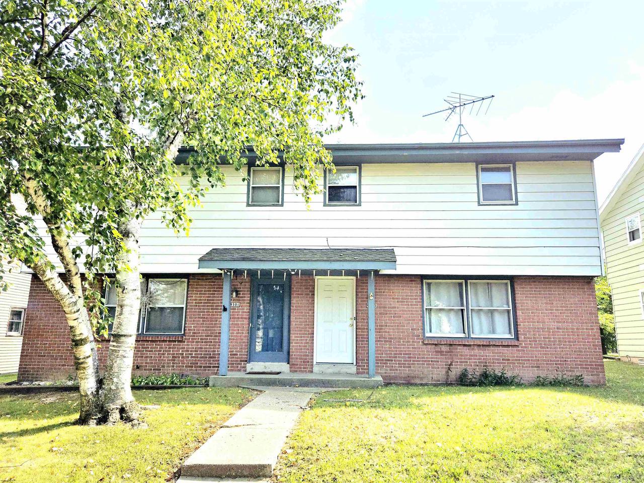 Bradley Rd, Milwaukee, WI 53224