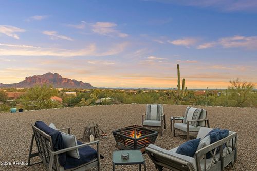 203 E Saddle Butte St, Apache Junction, AZ, 85119-8900 | Card Image