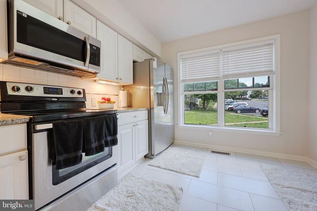 17455 Kagera Dr, Townhouse with 3 bedrooms, 4 bathrooms and null parking in DUMFRIES VA | Image 4