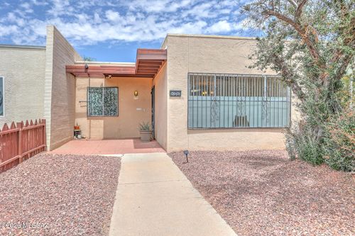 5015 E Adams St, Tucson, AZ, 85712-4007 | Card Image