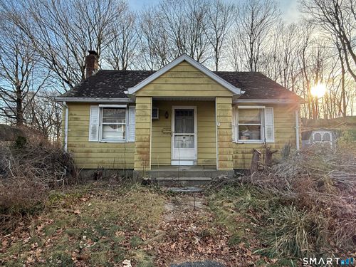 40 Beech St, Norwich, CT, 06360-3706 | Card Image