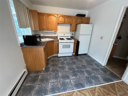 46 Glen Ln, Kings Park, NY, 11754-1304 | Card Image
