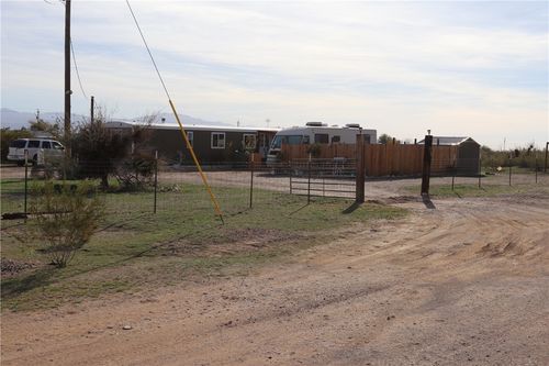 1598 S Escuela Rd, Golden Valley, AZ, 86413-9199 | Card Image