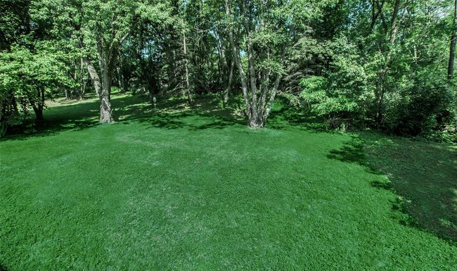 Secluded back yard | Image 24