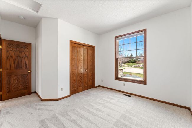 9946 Wellington Ln, Townhouse with 4 bedrooms, 3 bathrooms and null parking in Woodbury MN | Image 25