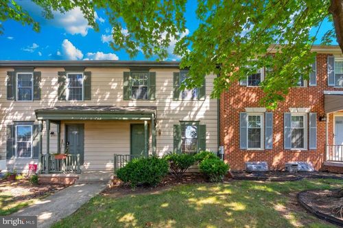 8017 Cattail Ct, FREDERICK, MD, 21701-3271 | Card Image