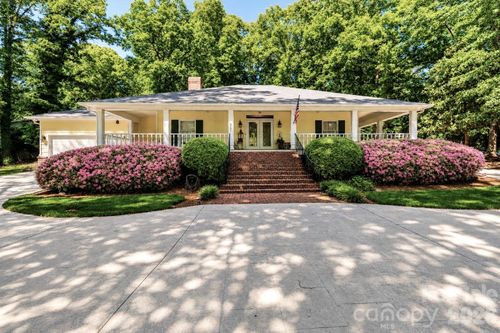 361 Gleneagles Rd W, Statesville, NC, 28625-4629 | Card Image