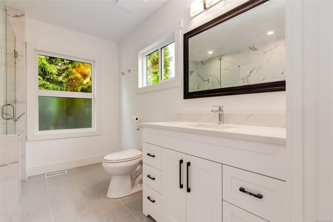Luxurious 4-Piece primary ensuite | Image 42