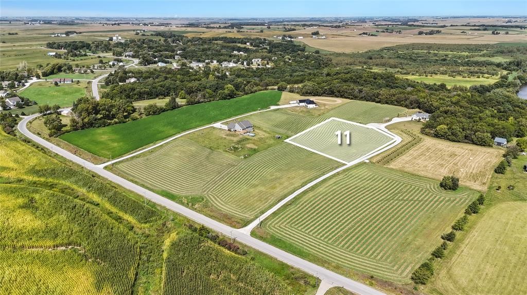 Land in Pella