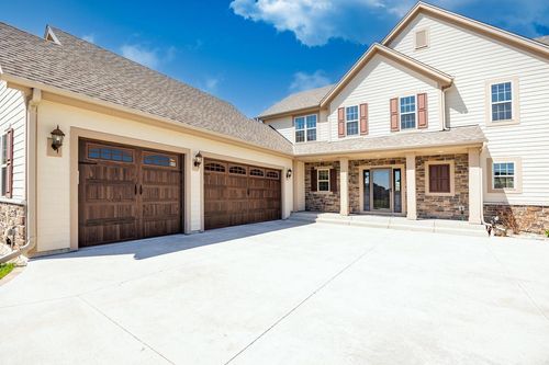 N88W18648 Duke Street, Menomonee Falls, WI, 53051 | Card Image