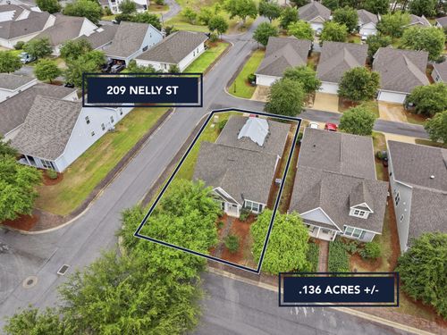 209 Nelly St, Freeport, FL, 32439-7621 | Card Image