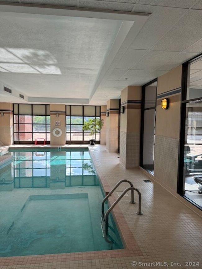 APT-503 - 235 E River Dr, Condo with 3 bedrooms, 2 bathrooms and 2 parking in East Hartford CT | Image 27