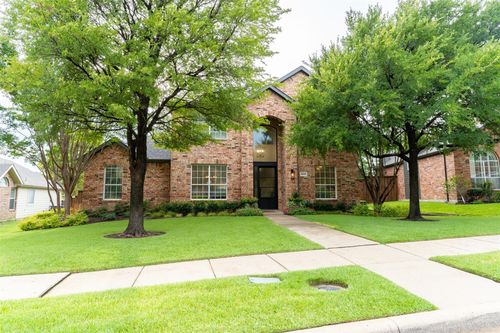 10451 Enchanted Meadow Dr, Frisco, TX, 75033-3124 | Card Image
