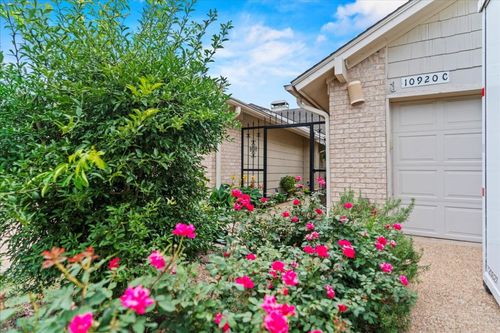 apt-c-10920 Crown Colony Dr, Austin, TX, 78747-1668 | Card Image