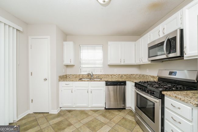 3913 Landgraf Cv, House other with 3 bedrooms, 3 bathrooms and null parking in Decatur GA | Image 9