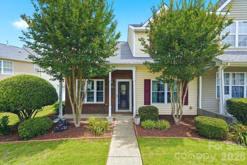8038 Long House Ln, Fort Mill, SC, 29707-6495 | Card Image