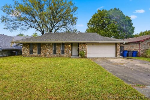 9125 49th Pl, Tulsa, OK, 74145-7322 | Card Image