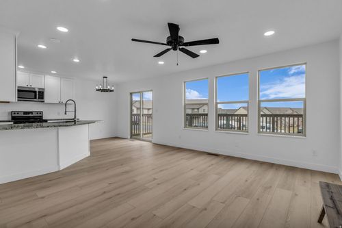 1213 Firefly Dr, Spanish Fork, UT, 84660-5517 | Card Image