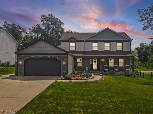 3044 Greenwich Ln, Brunswick, OH, 44212-2385 | Card Image