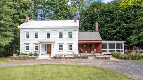 36 Market Ln, Clinton Corners, NY, 12514-2346 | Card Image