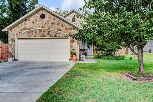 901 Franconia Dr, Montgomery, TX, 77316-6161 | Card Image