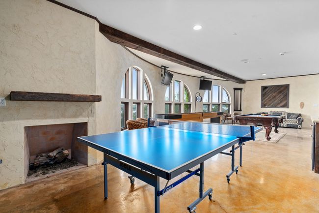 Gameroom hosting lake view | Image 33