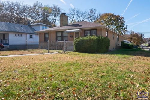 701 Sw Watson Ave, Topeka, KS, 66606-1975 | Card Image